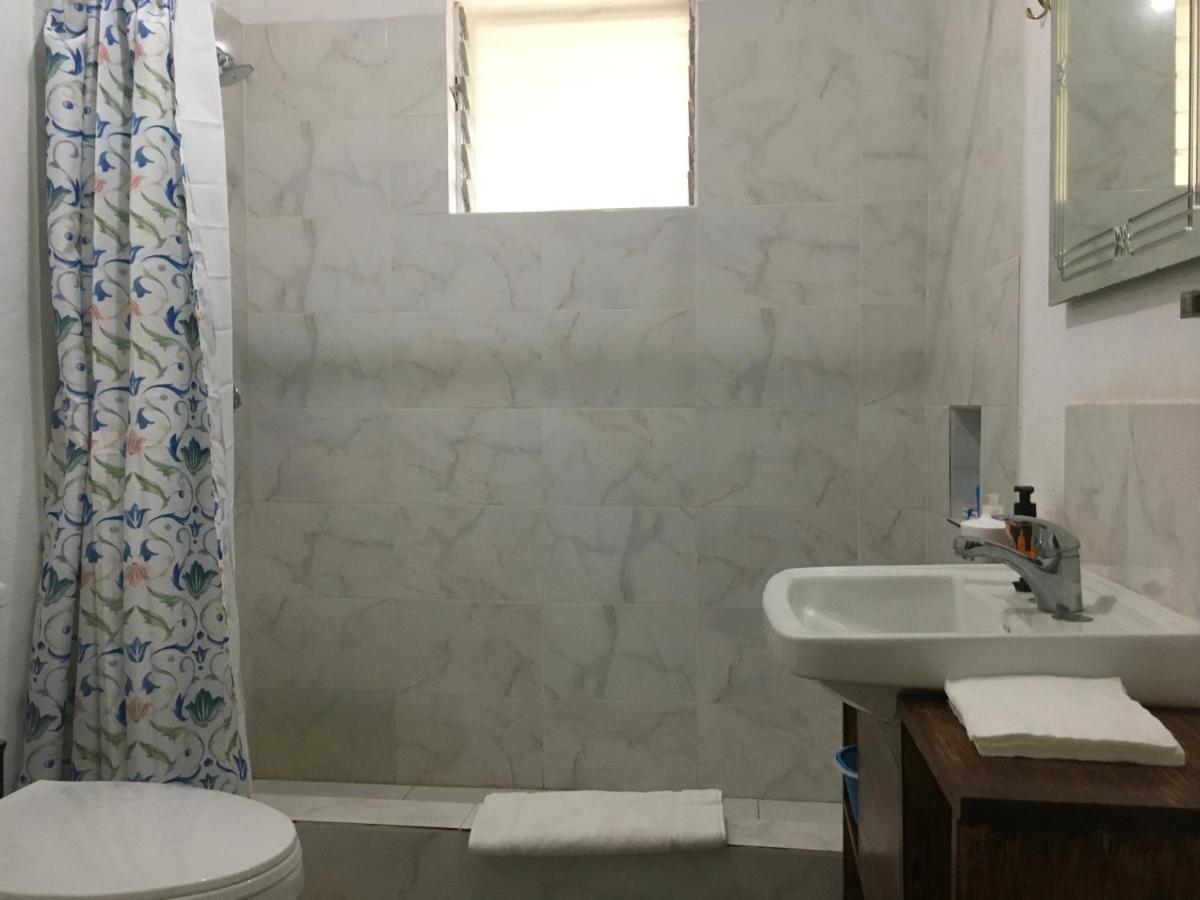 Ancella'S Garden Apartment-Beach-5Min Drive, 1 Hr Montego Bay, 25 Mins Ocho Rios, Continental Breakfast Runaway Bay Exterior photo